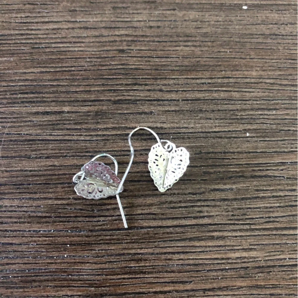 Sliver Metal cutout 3D heart fishhook earrings